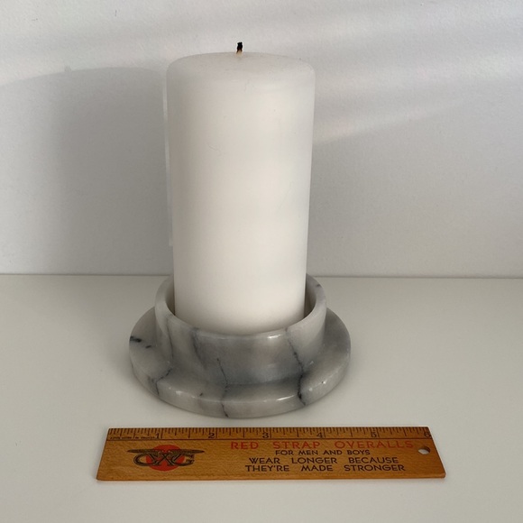 Marble candle holder with candle - Picture 7 of 7